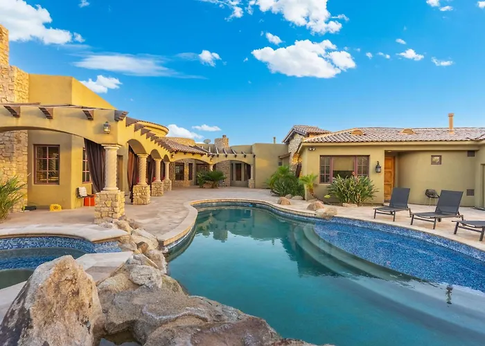 Luxury Estate With Pool Desert Views & Casita *