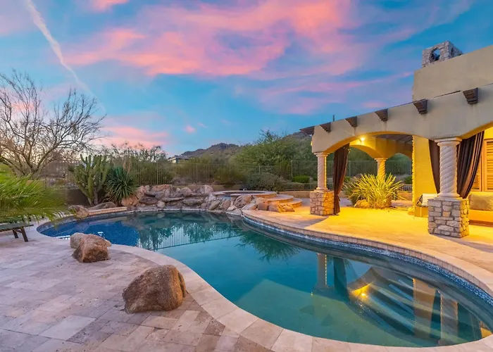 Dom wakacyjny Luxury Estate With Pool Desert Views & Casita *