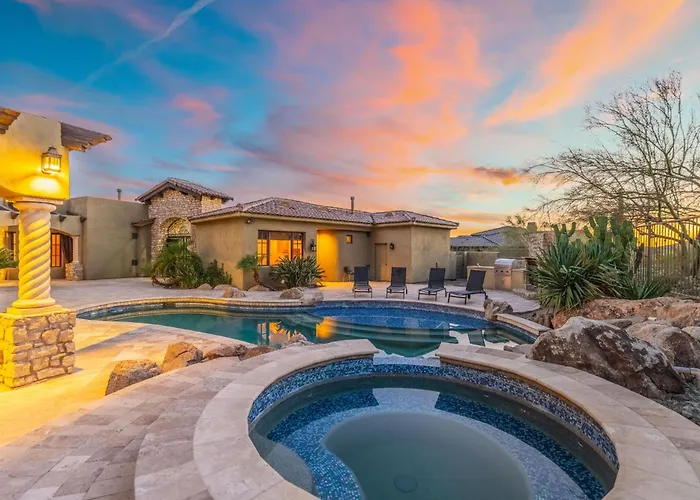 Dom wakacyjny Luxury Estate With Pool Desert Views & Casita