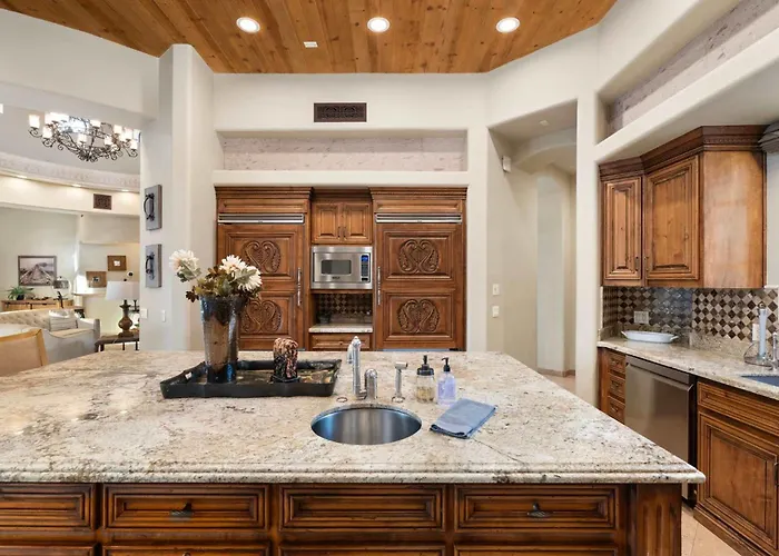 Dom wakacyjny Luxury Estate With Pool Desert Views & Casita