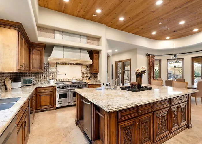 Luxury Estate With Pool Desert Views & Casita