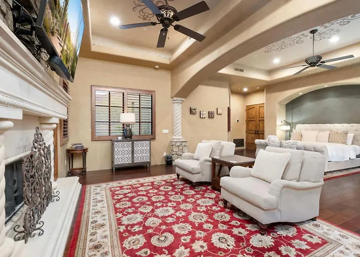 Dom wakacyjny Luxury Estate With Pool Desert Views & Casita *