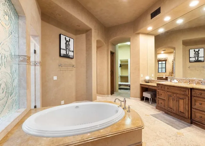 Dom wakacyjny Luxury Estate With Pool Desert Views & Casita *